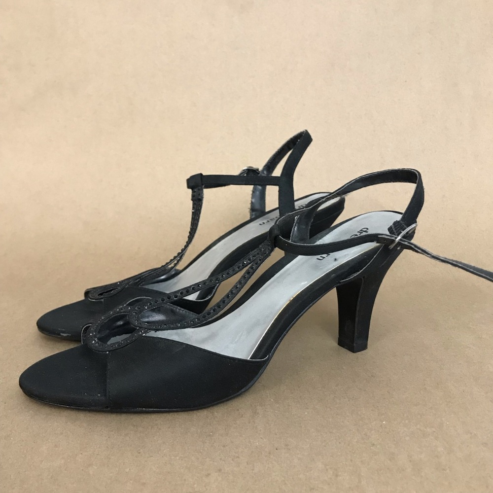 Dressbarn Black Strappy Heels Sz 7.5